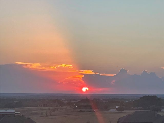 150 Pinnacle Peak Lane, Weatherford, TX 76087