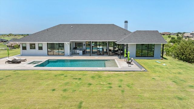 150 Pinnacle Peak Lane, Weatherford, TX 76087