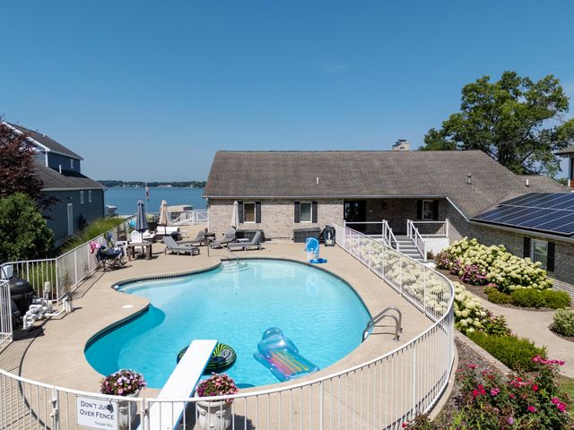 10120 Harris Drive, Portage, MI 49002