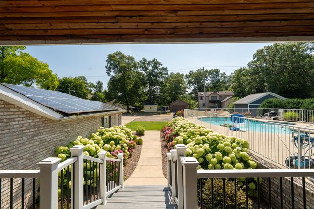 10120 Harris Drive, Portage, MI 49002