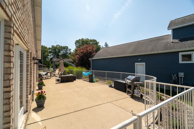 10120 Harris Drive, Portage, MI 49002