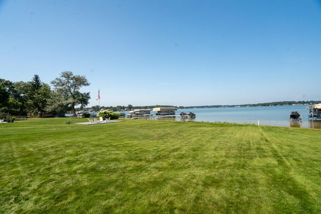 10120 Harris Drive, Portage, MI 49002