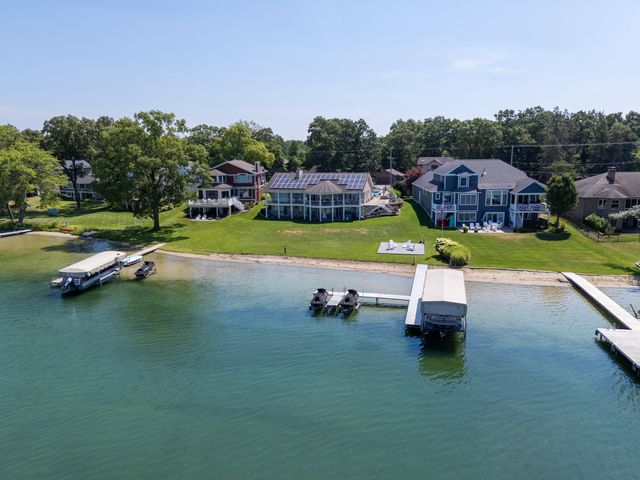 10120 Harris Drive, Portage, MI 49002