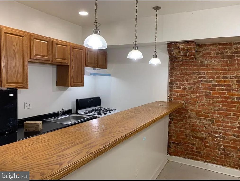 5331 MARKET ST #1R, Philadelphia, PA 19139