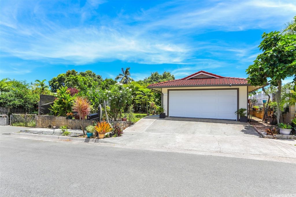 1724 Akaakoa Street, Kailua, HI 96734