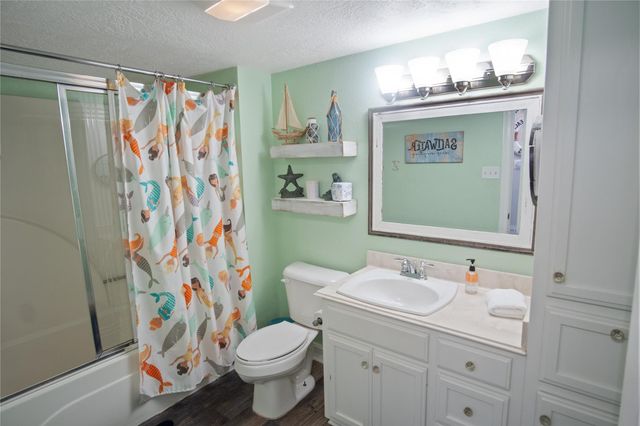 962 Raymond, Crystal Beach, TX 77650