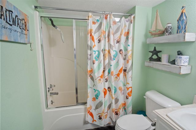 962 Raymond, Crystal Beach, TX 77650