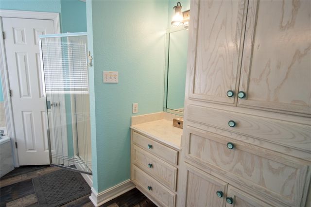 962 Raymond, Crystal Beach, TX 77650