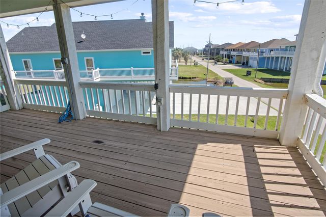 962 Raymond, Crystal Beach, TX 77650