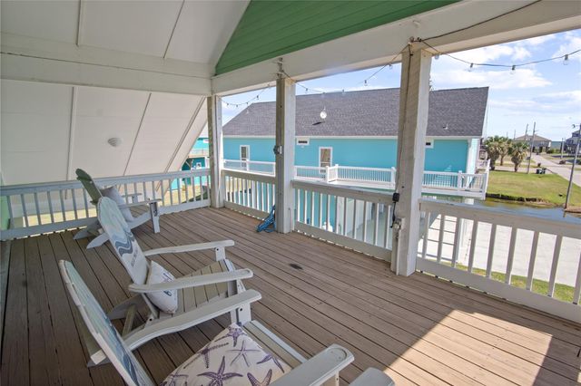 962 Raymond, Crystal Beach, TX 77650