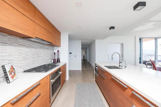 888 W E Street 3902, San Diego, CA 92101