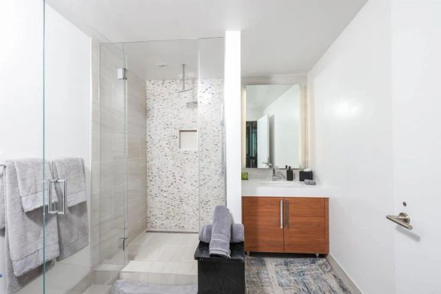 888 W E Street 3902, San Diego, CA 92101