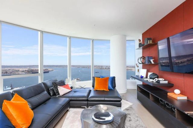 888 W E Street 3902, San Diego, CA 92101