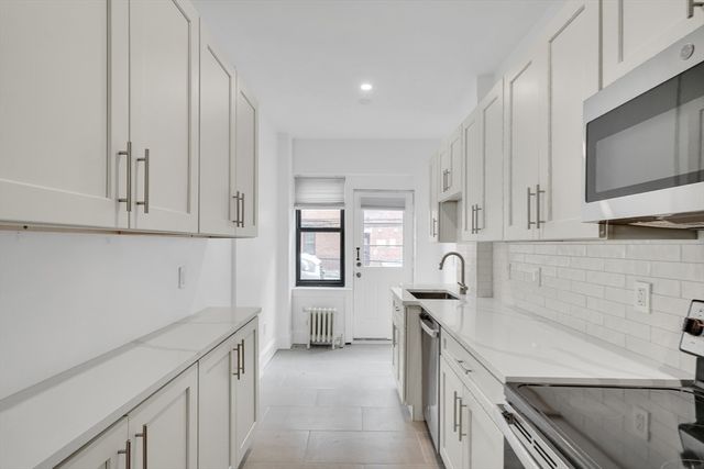 137 Englewood Ave 5, Boston, MA 02135