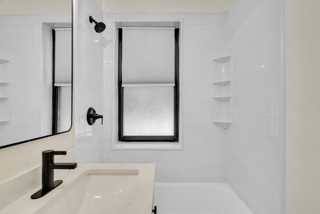 137 Englewood Ave 5, Boston, MA 02135