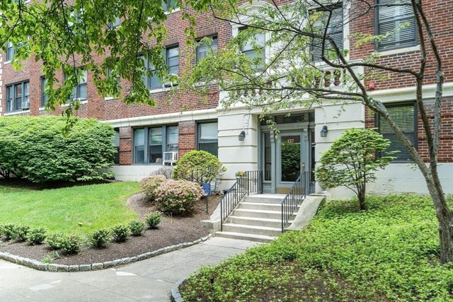 137 Englewood Ave 5, Boston, MA 02135