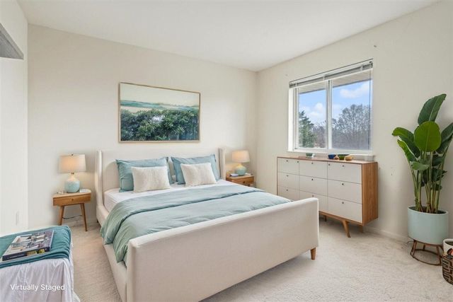 756 W Kilgore Road 302, Kalamazoo, MI 49008