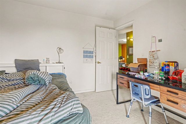 756 W Kilgore Road 302, Kalamazoo, MI 49008