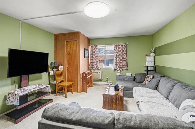 756 W Kilgore Road 302, Kalamazoo, MI 49008