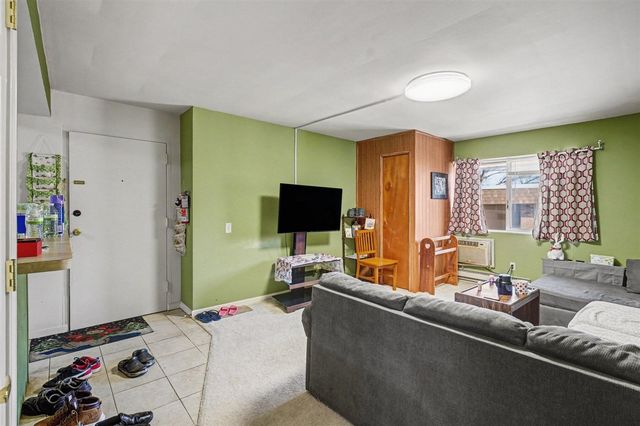 756 W Kilgore Road 302, Kalamazoo, MI 49008