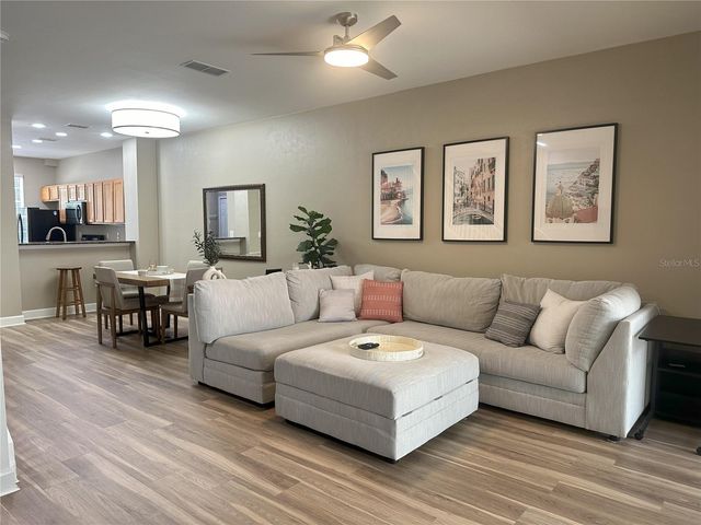 887 NW 21ST AVENUE 887, Gainesville, FL 32609