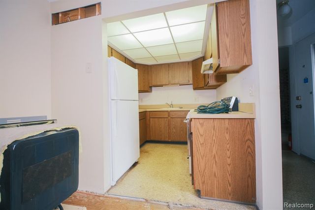 37343 Clubhouse Drive, Sterling Heights, MI 48312