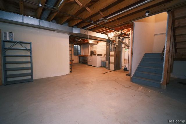 37343 Clubhouse Drive, Sterling Heights, MI 48312