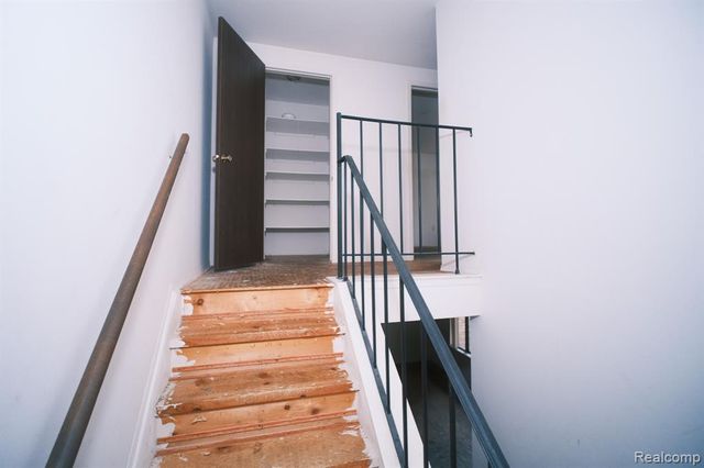 37343 Clubhouse Drive, Sterling Heights, MI 48312