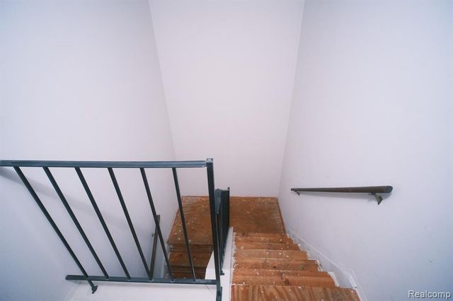 37343 Clubhouse Drive, Sterling Heights, MI 48312