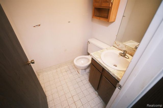 37343 Clubhouse Drive, Sterling Heights, MI 48312