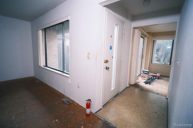 37343 Clubhouse Drive, Sterling Heights, MI 48312