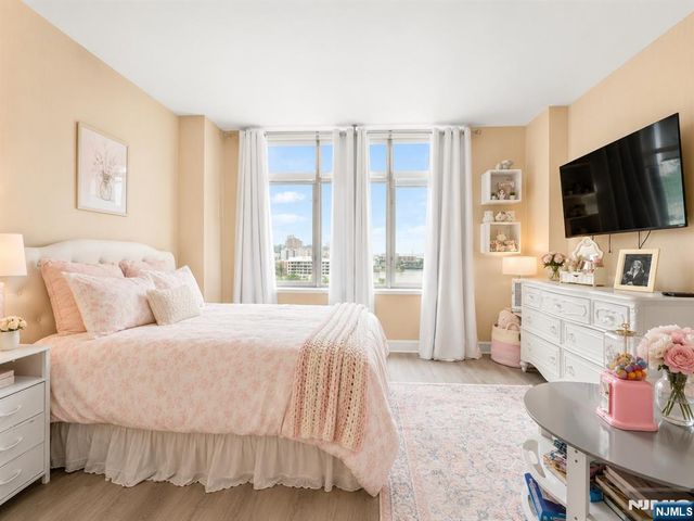 8100 River Road 1005, North Bergen, NJ 07047