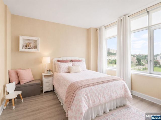 8100 River Road 1005, North Bergen, NJ 07047