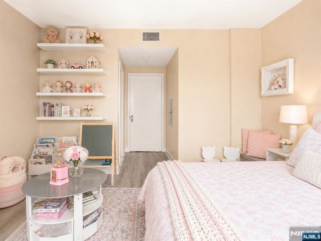 8100 River Road 1005, North Bergen, NJ 07047