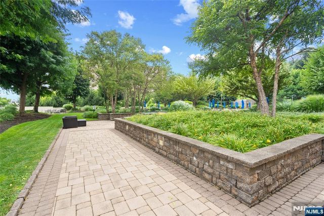 8100 River Road 1005, North Bergen, NJ 07047