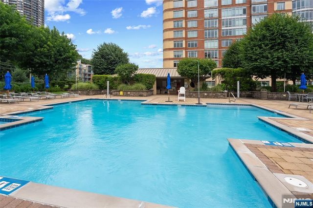 8100 River Road 1005, North Bergen, NJ 07047