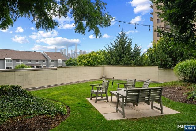 8100 River Road 1005, North Bergen, NJ 07047