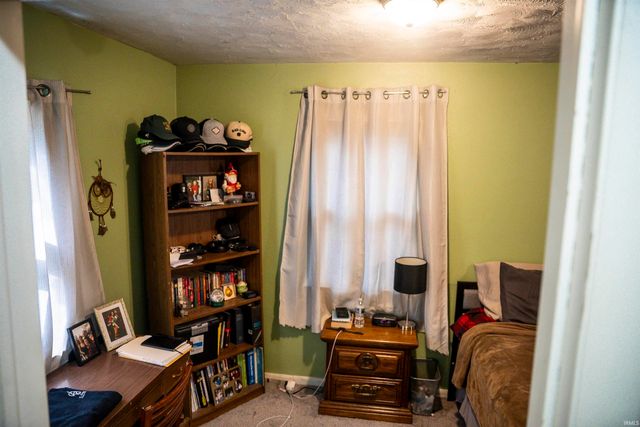 1104 W Wayne Street, Fort Wayne, IN 46802