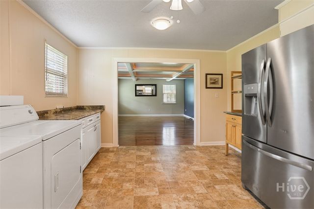9 Hickory Drive, Savannah, GA 31408