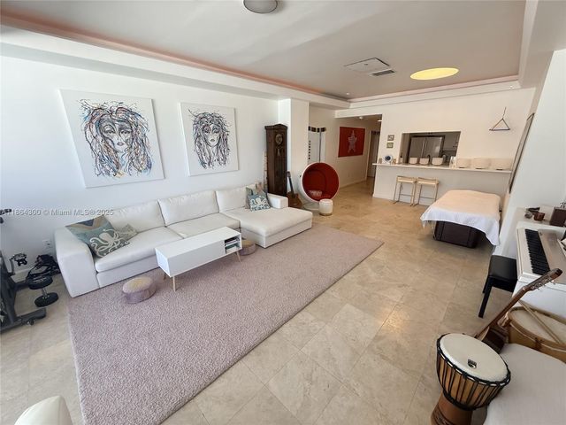 5601 Collins Ave M5, Miami Beach, FL 33140