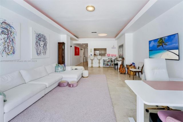 5601 Collins Ave M5, Miami Beach, FL 33140