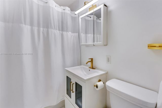 5601 Collins Ave M5, Miami Beach, FL 33140