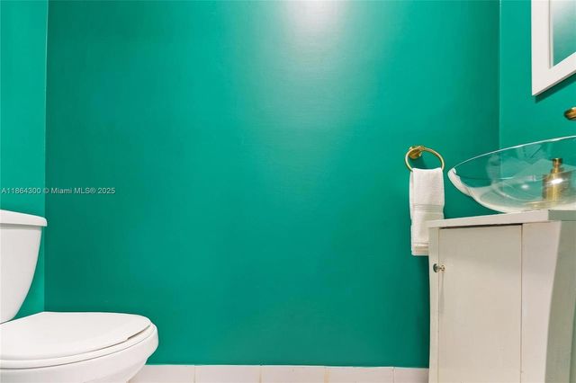 5601 Collins Ave M5, Miami Beach, FL 33140