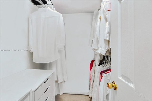 5601 Collins Ave M5, Miami Beach, FL 33140