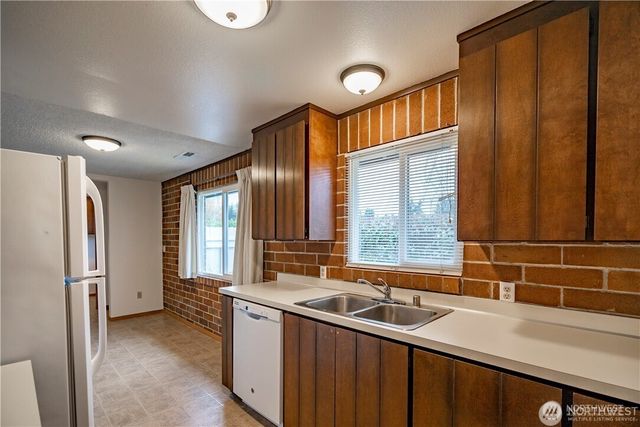 3427 192nd Street E, Tacoma, WA 98446