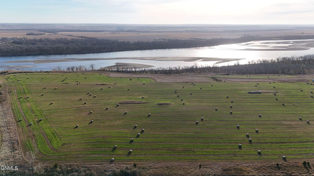 1 Lewis And Clark Trail, Washburn, ND 58577 photo 4
