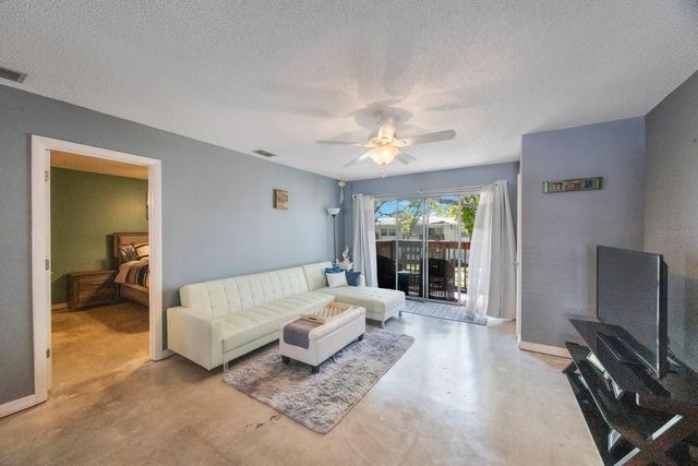 7700 92ND STREET 207, Seminole, FL 33777