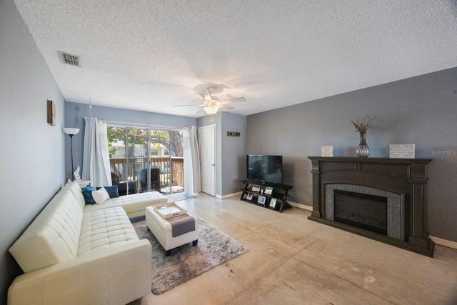 7700 92ND STREET 207, Seminole, FL 33777