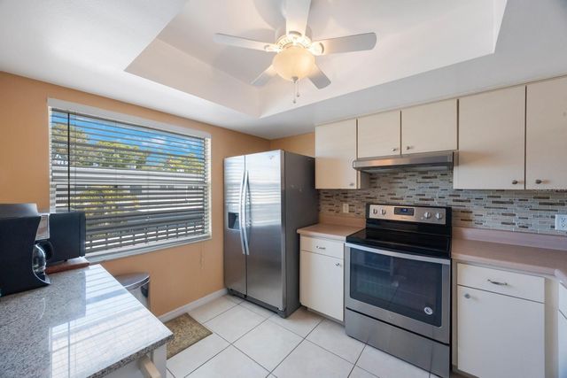 7700 92ND STREET 207, Seminole, FL 33777