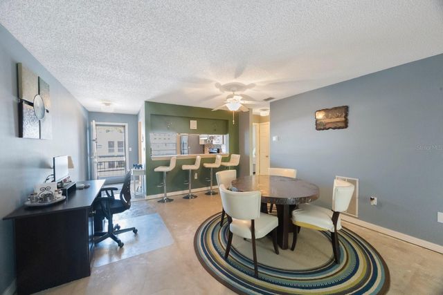 7700 92ND STREET 207, Seminole, FL 33777